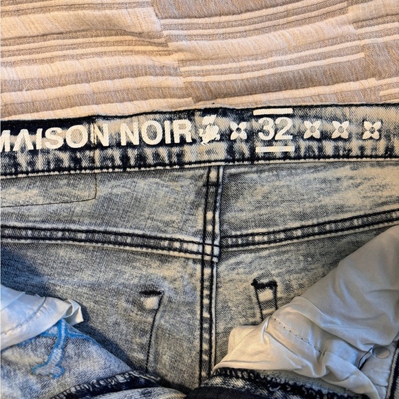 Men’s shorts - Picture 1 of 3